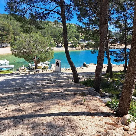 度假居 Mobile Oaza, Kamp Lovre Drage, 80m From Sea *